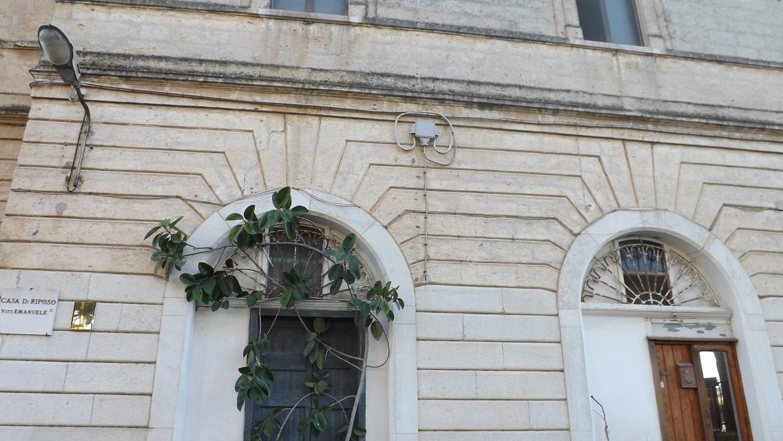 Dr. Giuseppe Basile's hydropathic and electropathic establishment, Detail -02.jpg